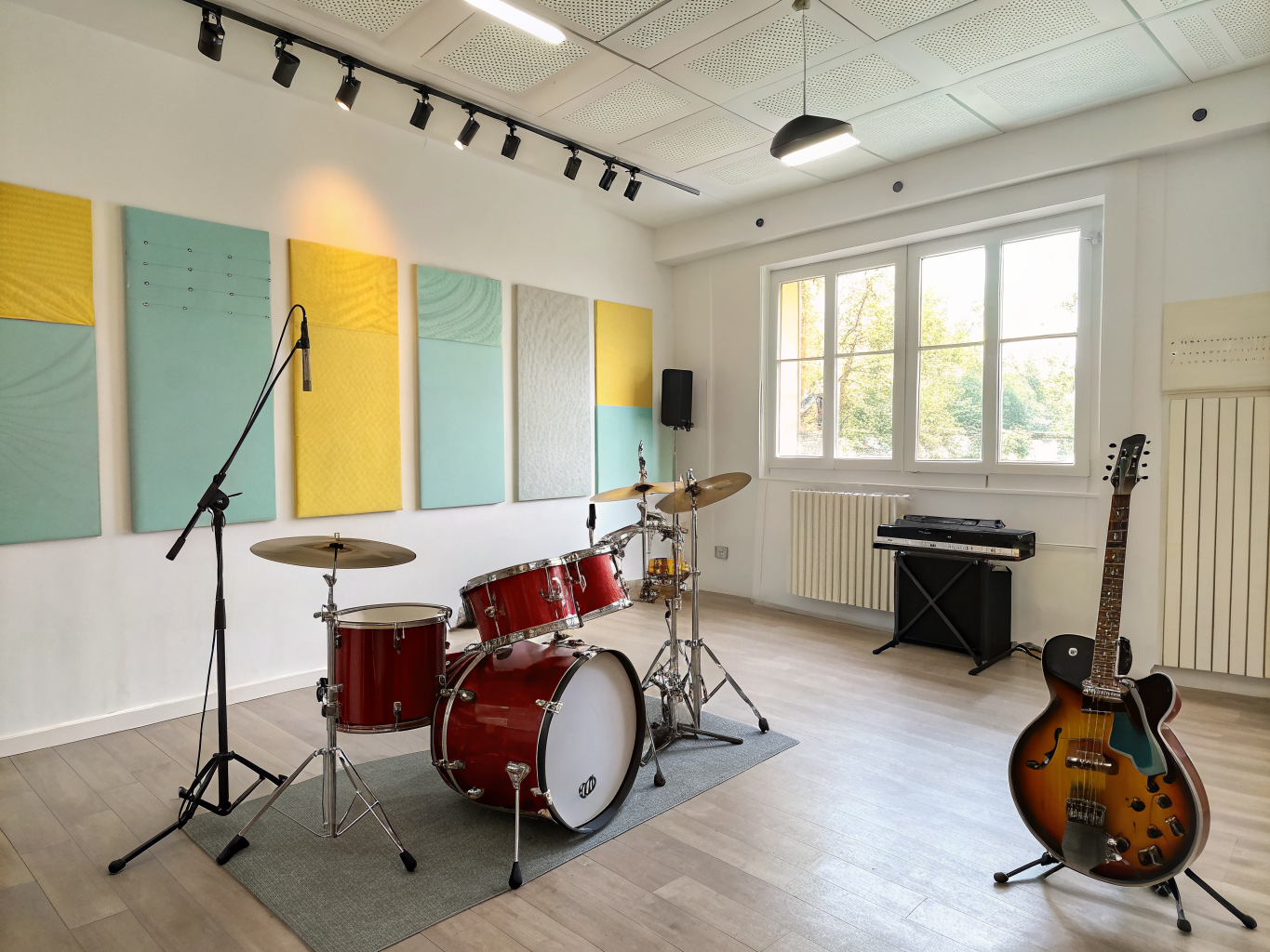 Drum Room: Punchy Dynamics